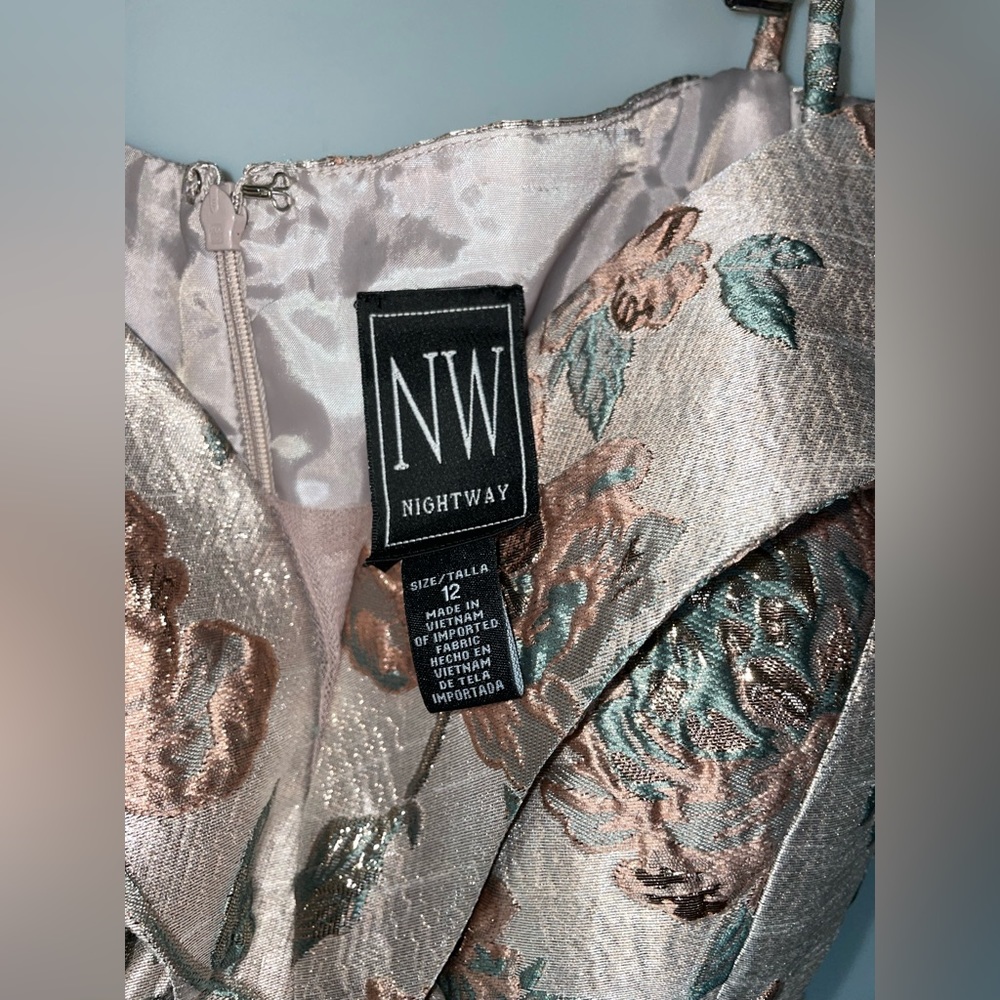 NW Night Way Dress / Celebration/ elegant dress - Picture 3 of 10
